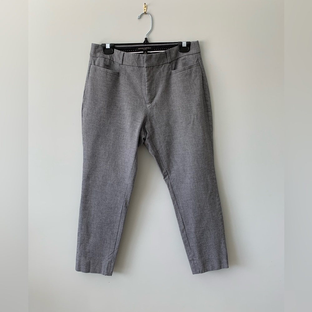 Banana Republic Sloan Gray Pants Women's
Size 4S